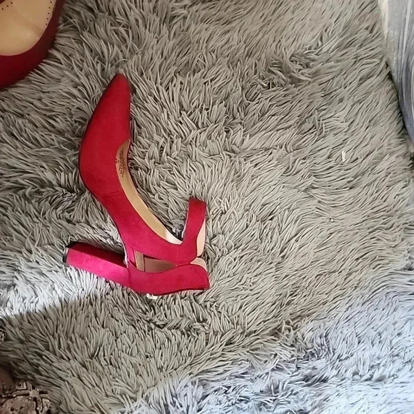 Adrienne Vittadina burgandy red block heels. Size 6 - Picture 8 of 9